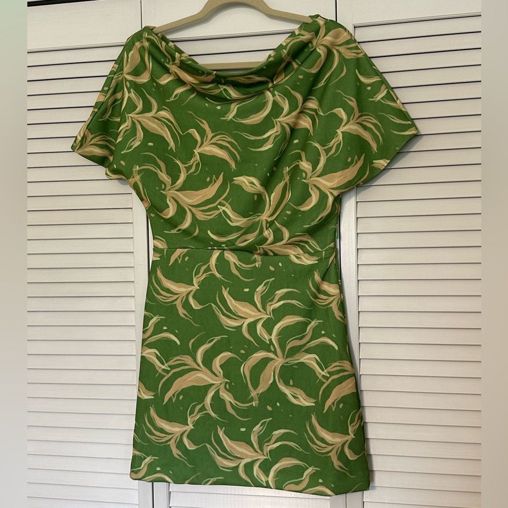 Alexia Admor Suri Draped One-Shoulder Minidress size small NWT green abstract - Picture 9 of 9